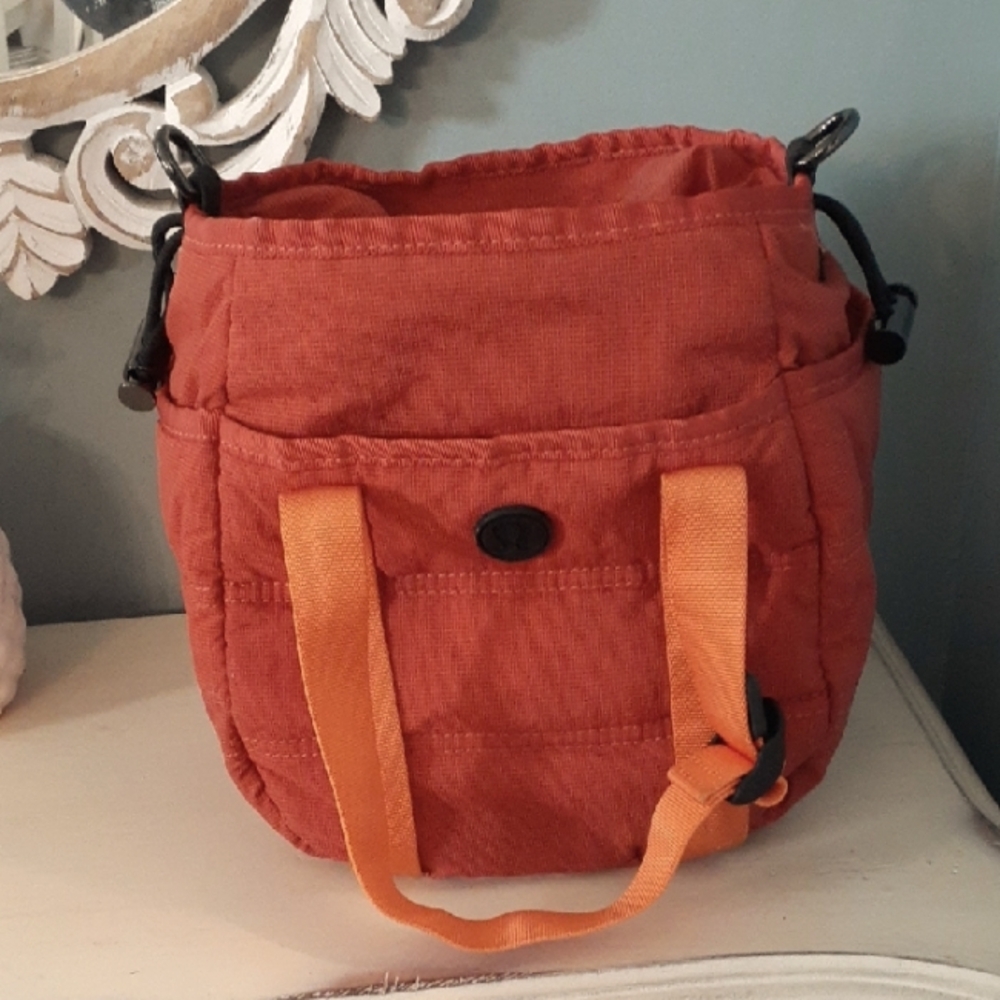 + Lululemon Dash All Day Bucket Bag